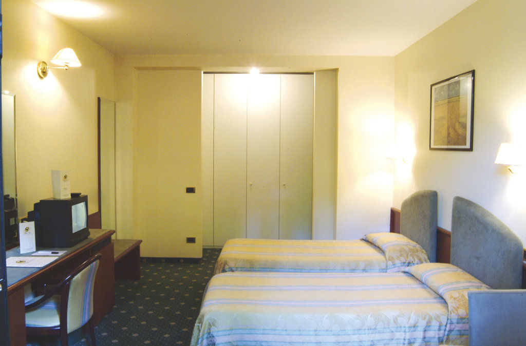 Hotel Falco D'Oro Tole 部屋 写真